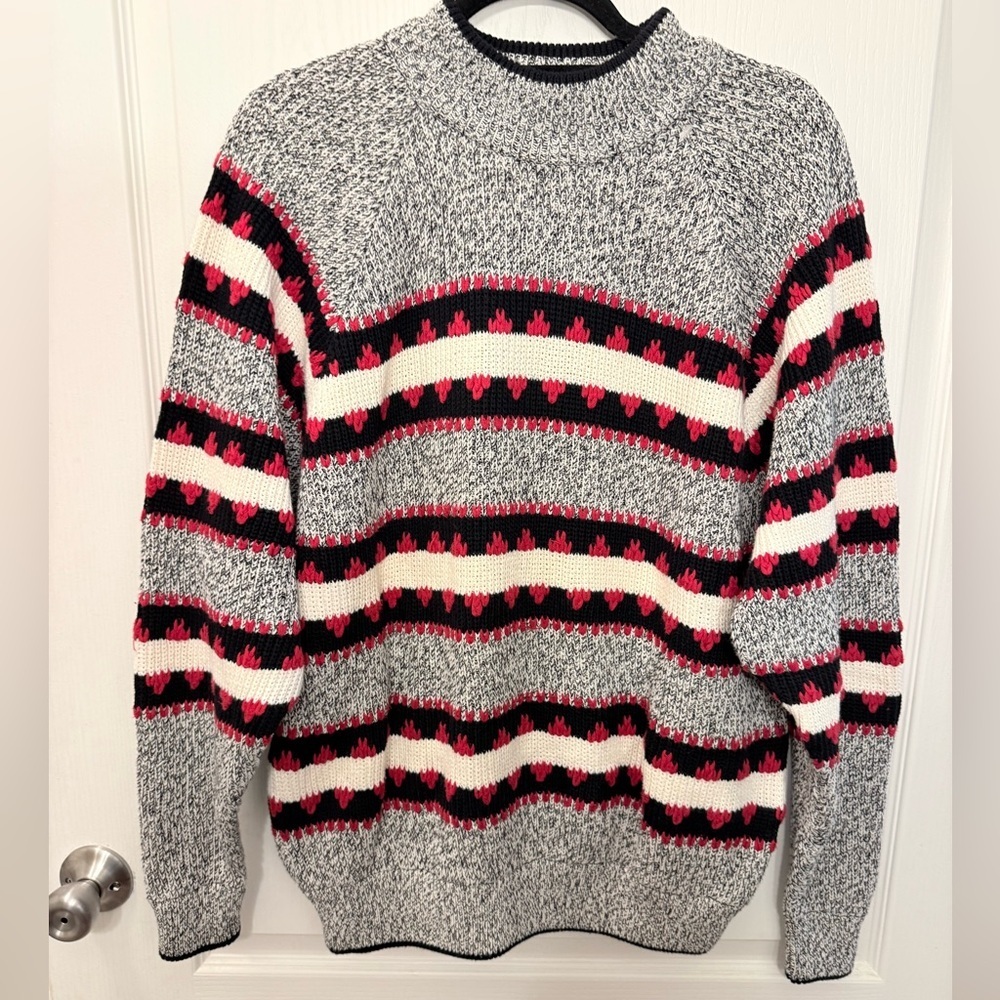 Vintage Claiborne Gray and Red Patterned Crewneck Sweater